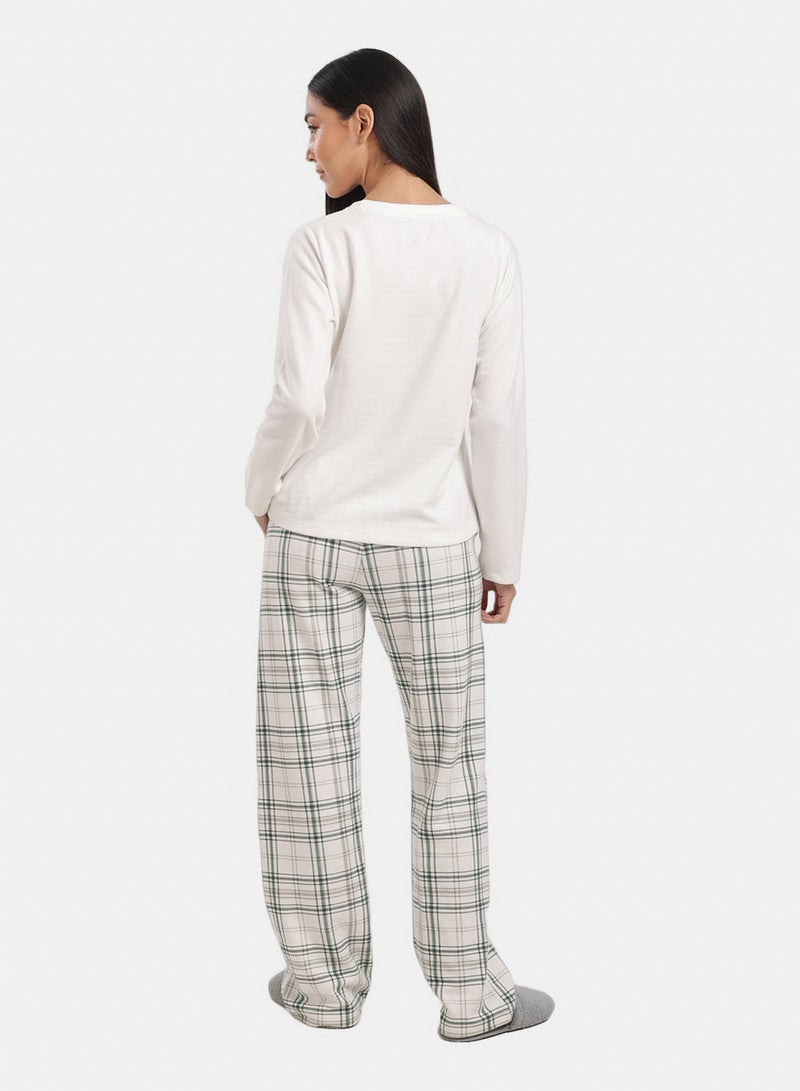 Carina Pyjama Set with Plaid Pants - Image 4